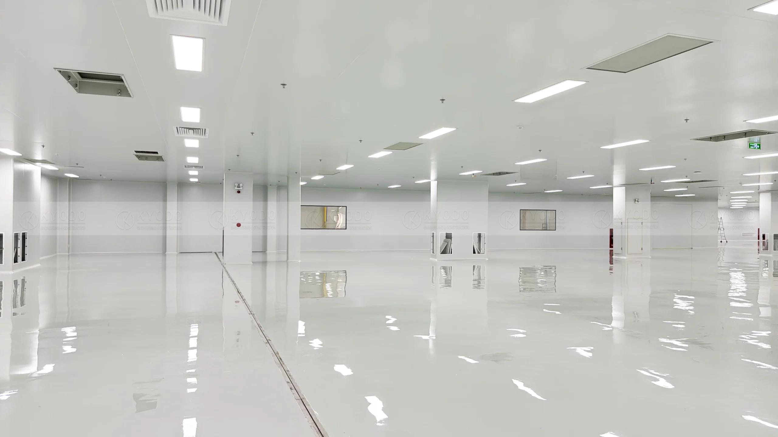 Phòng sạch sản xuất điện tử - class 10.000