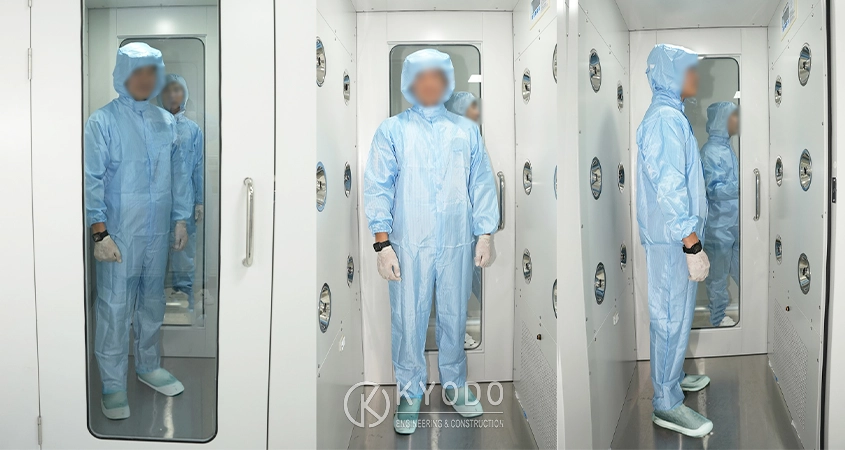 Nhân sự cần đi qua Air Shower trước khi vào khu vực sản xuất